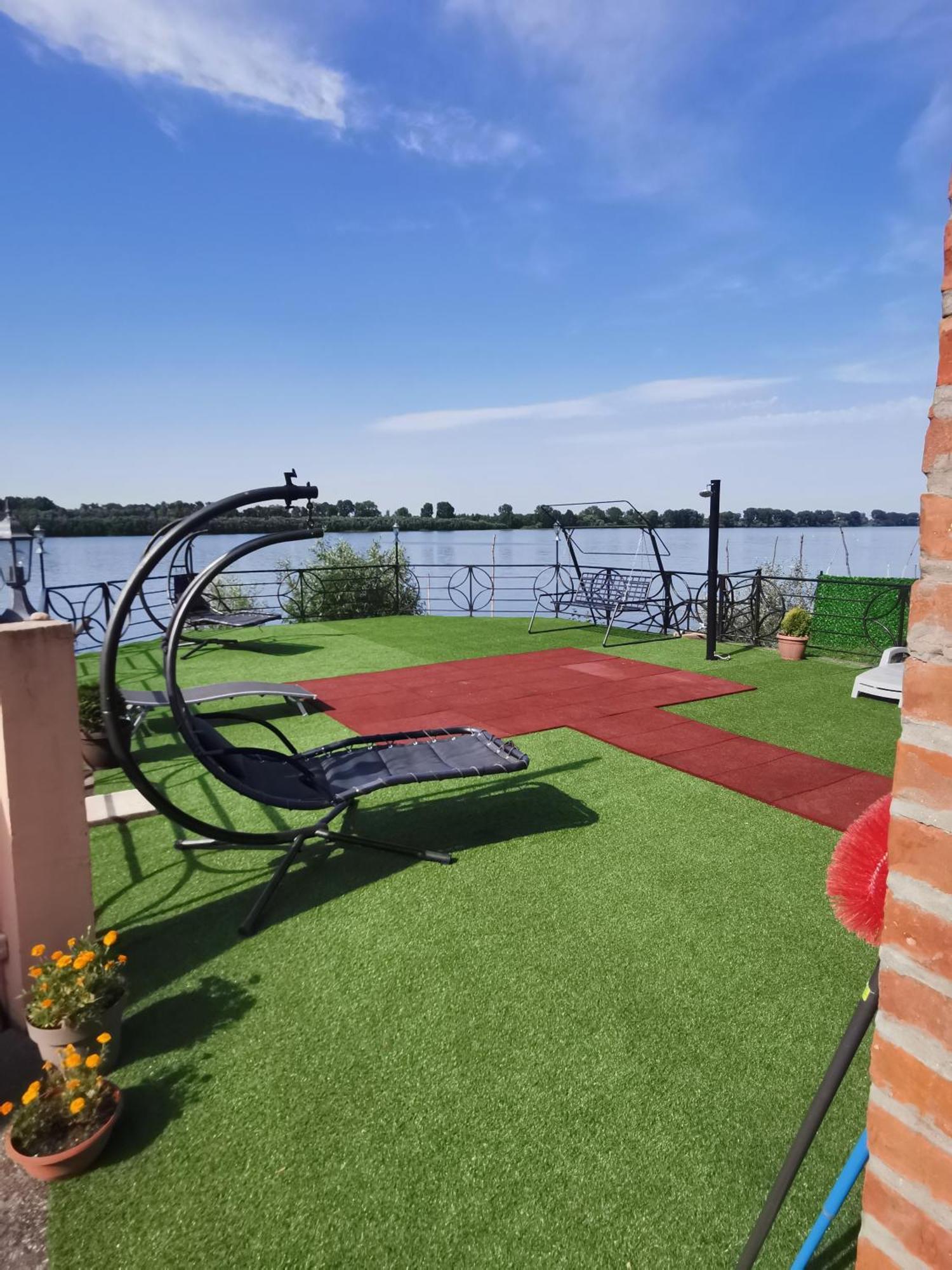Vila Soleil Smederevo Exteriör bild